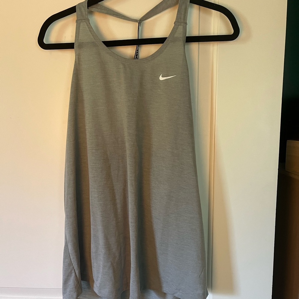 Nike Gray Sleeveless Relaxed Tank Top